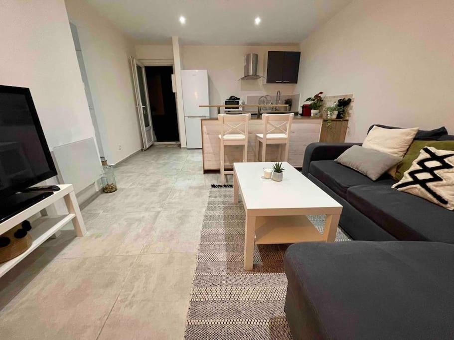 Toulon: Superbe Appartement Atypique 2 Chambres Exteriör bild